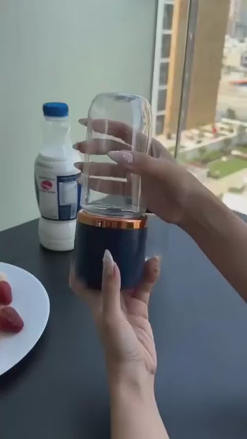 Fs44 1088  Portable USB Rechargeable Blender & Shaker Bottle